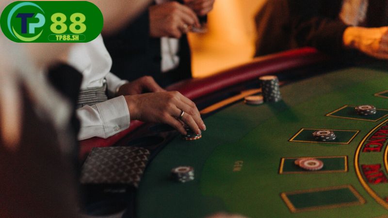 Nhà cái là j – hình ảnh nhà cái và người chơi đối đầu